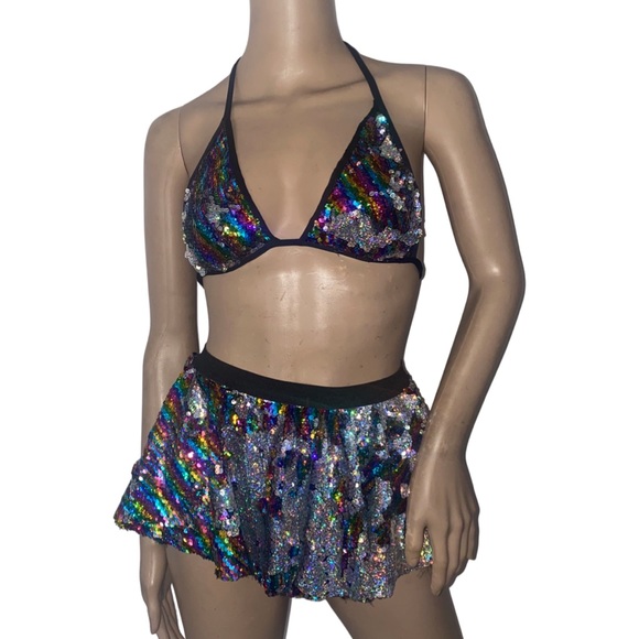 - Cheeky sequins mini wrap skirt and top set - Picture 2 of 12